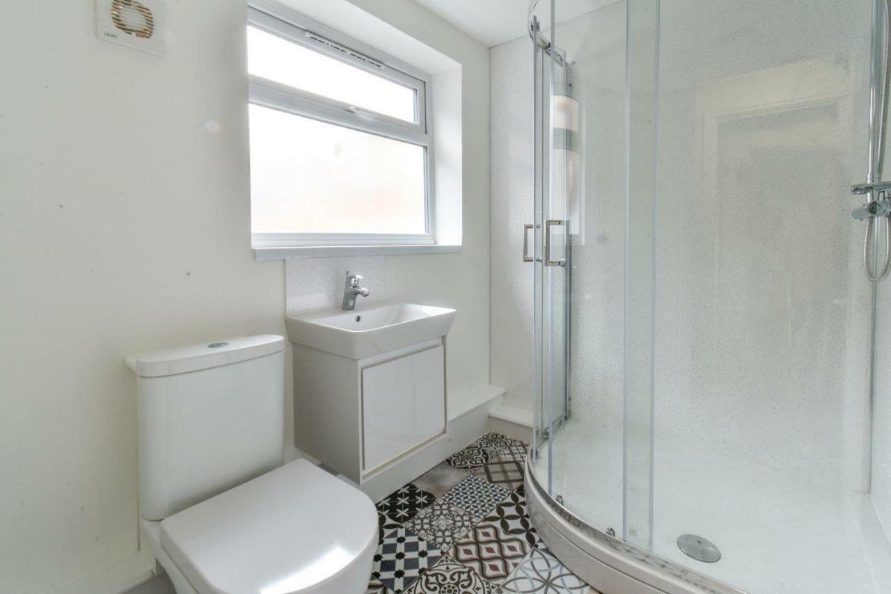 Apartment 1 At 3 Jubilee Йорк Екстериор снимка